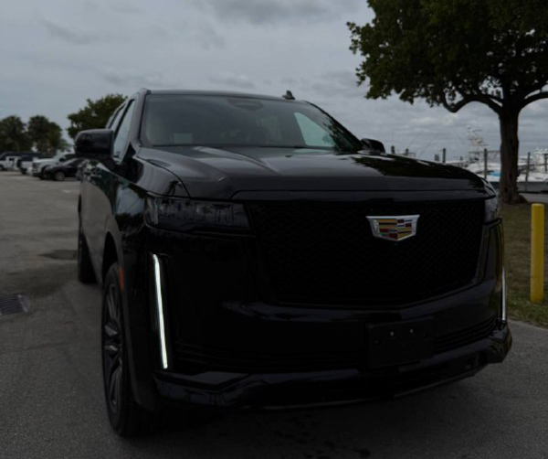 chauffeur car rental in Miami