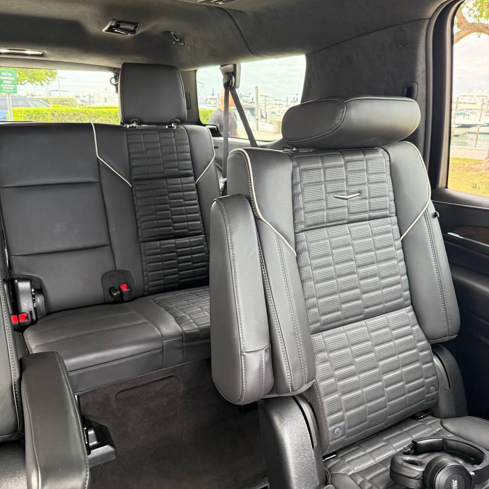 chauffeur car rental in Miami